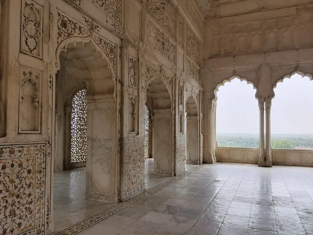 White marble palace interiors along the east wall of the Red Fort